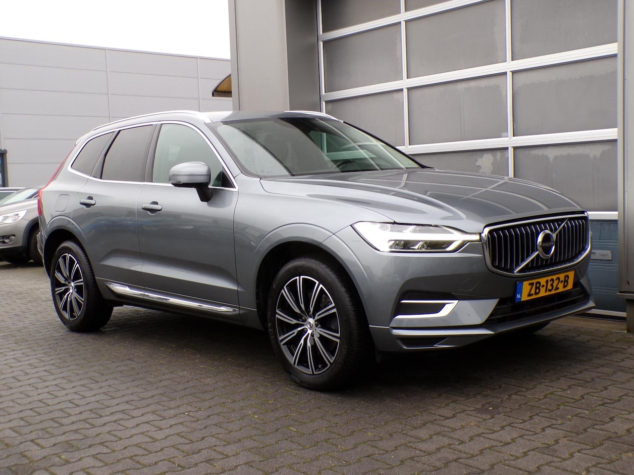 Volvo XC60 - 2.0 D4 Inscription Leer/Camera/Carplay!! - AutoWereld.nl