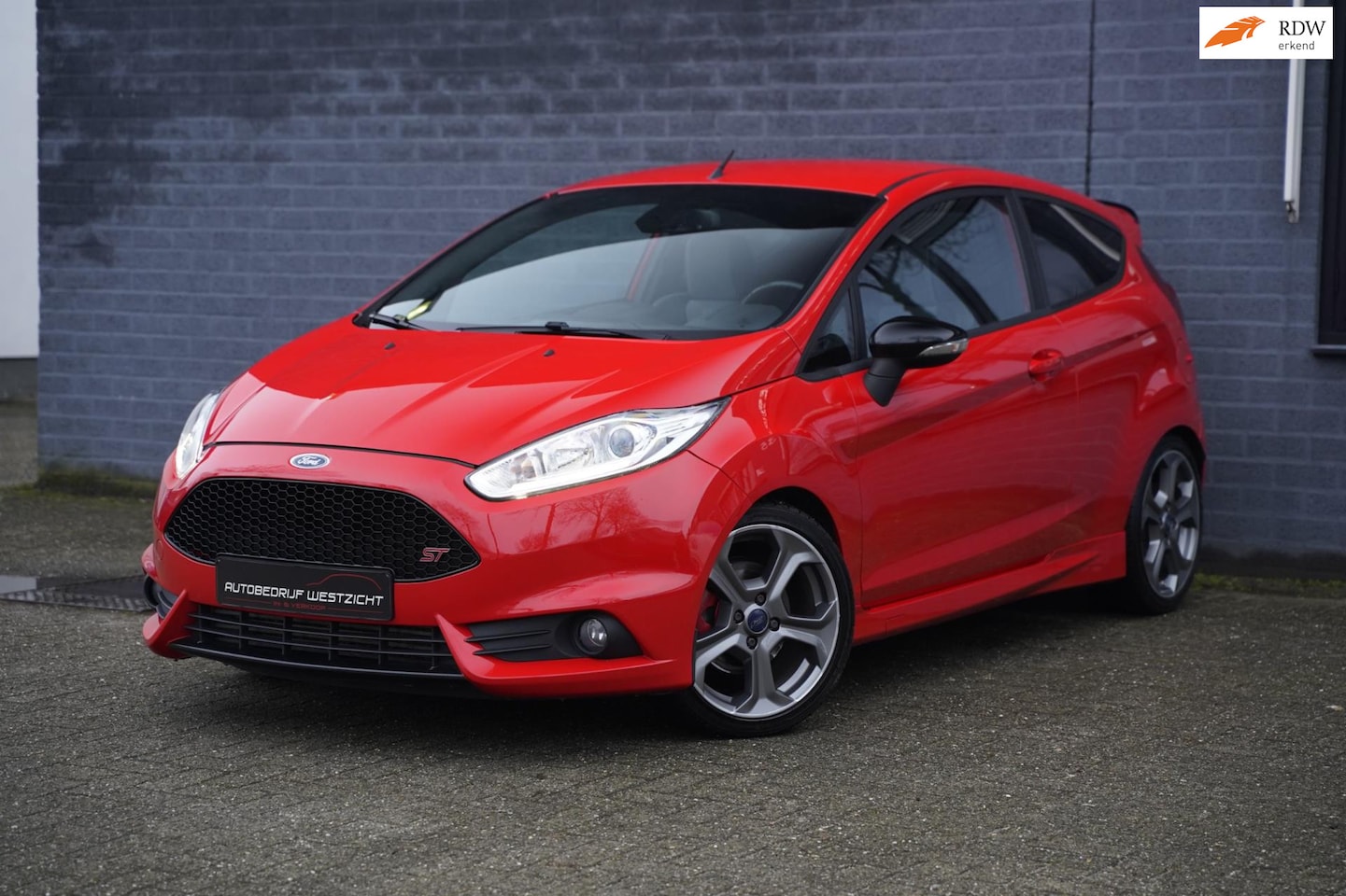 Ford Fiesta - 1.6 ST2 1.6 ST2 182pk, Milltek, ST schroefset, Recaro ST - AutoWereld.nl