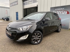 Hyundai i20 - 1.2 HP i-Motion Premium / Airco / Cruise / Stoelverw. / LMV