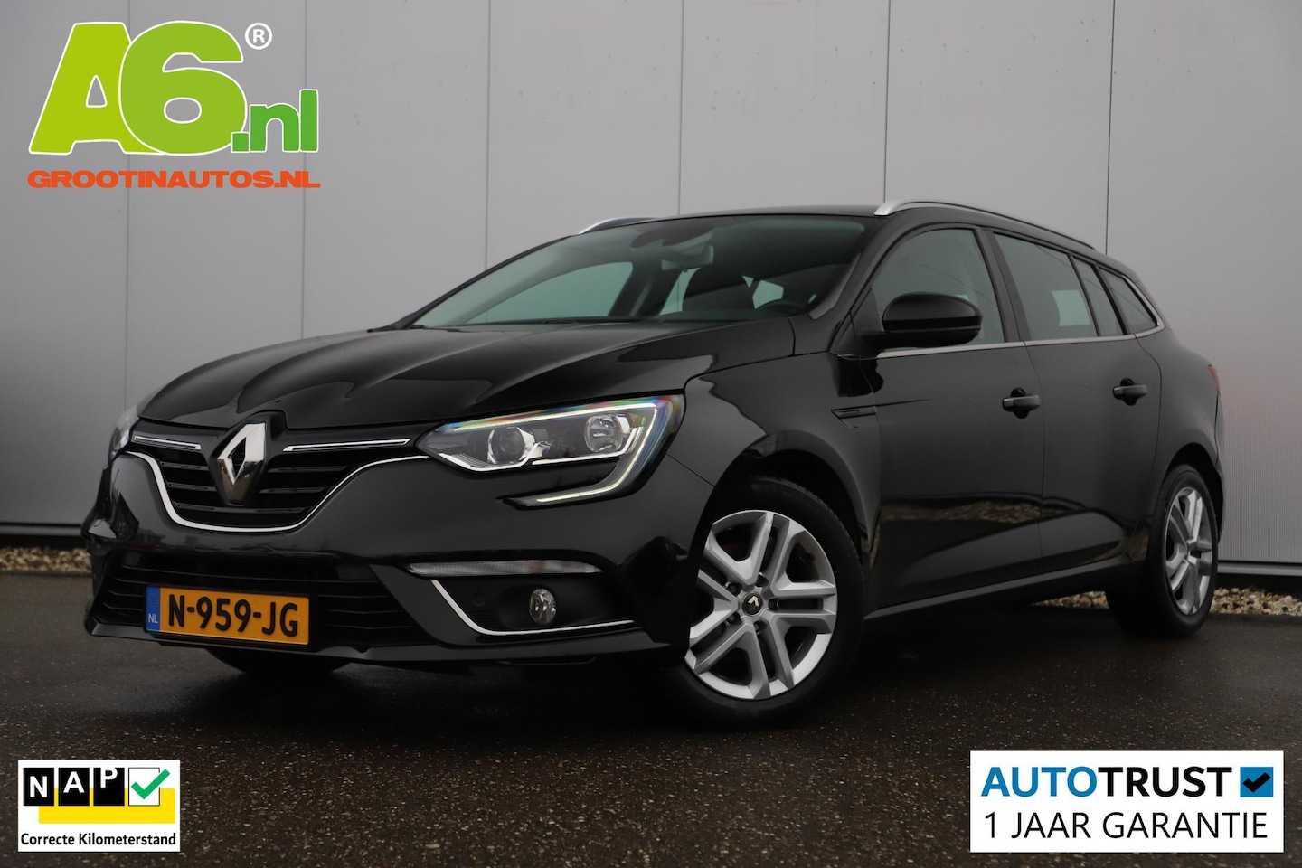 Renault Mégane Estate - 1.3 TCe Limited Navigatie Carplay Android Parkeersensor - AutoWereld.nl