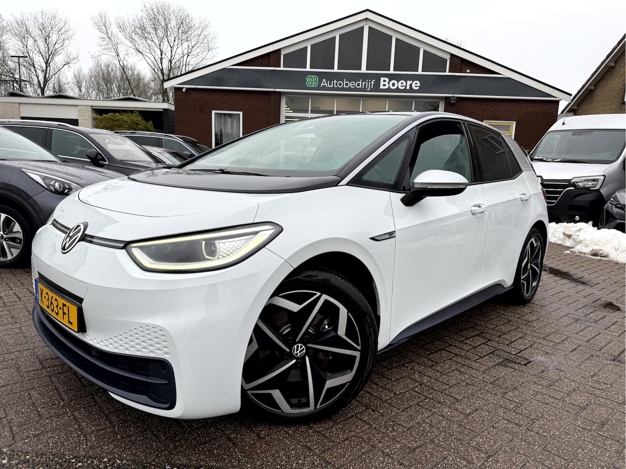 Volkswagen ID.3 - First Plus 58 kWh Camera, Trekhaak, 19''Lmv - AutoWereld.nl