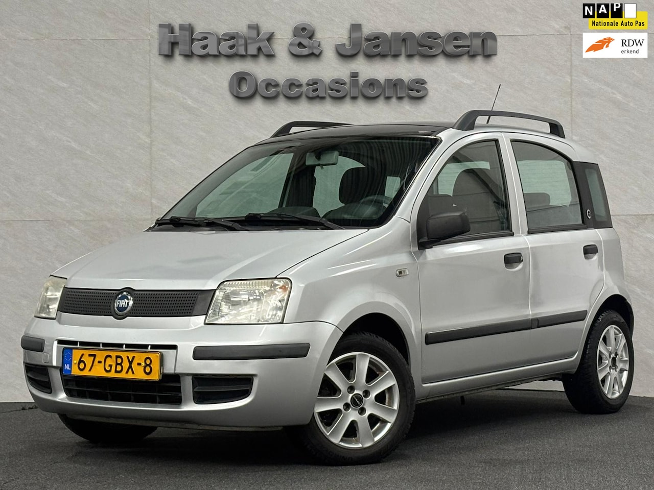 Fiat Panda - 1.2 Emotion Panodak airco Onderhouden - AutoWereld.nl