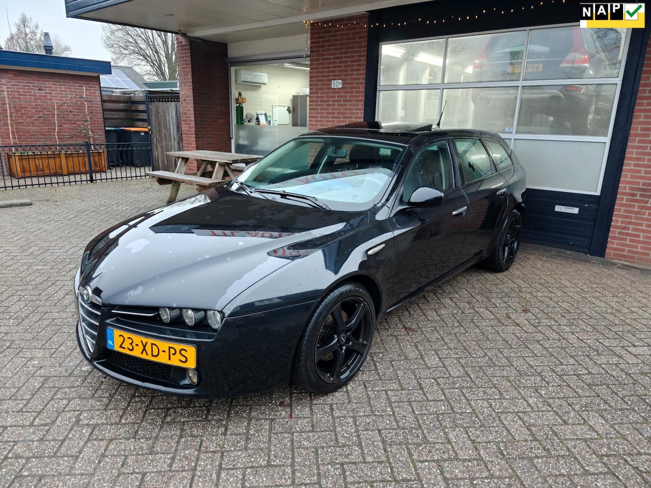 Alfa Romeo 159 Sportwagon - 1.8 mpi Impression 1.8 mpi Impression, Clima, Cruise, NAP - AutoWereld.nl