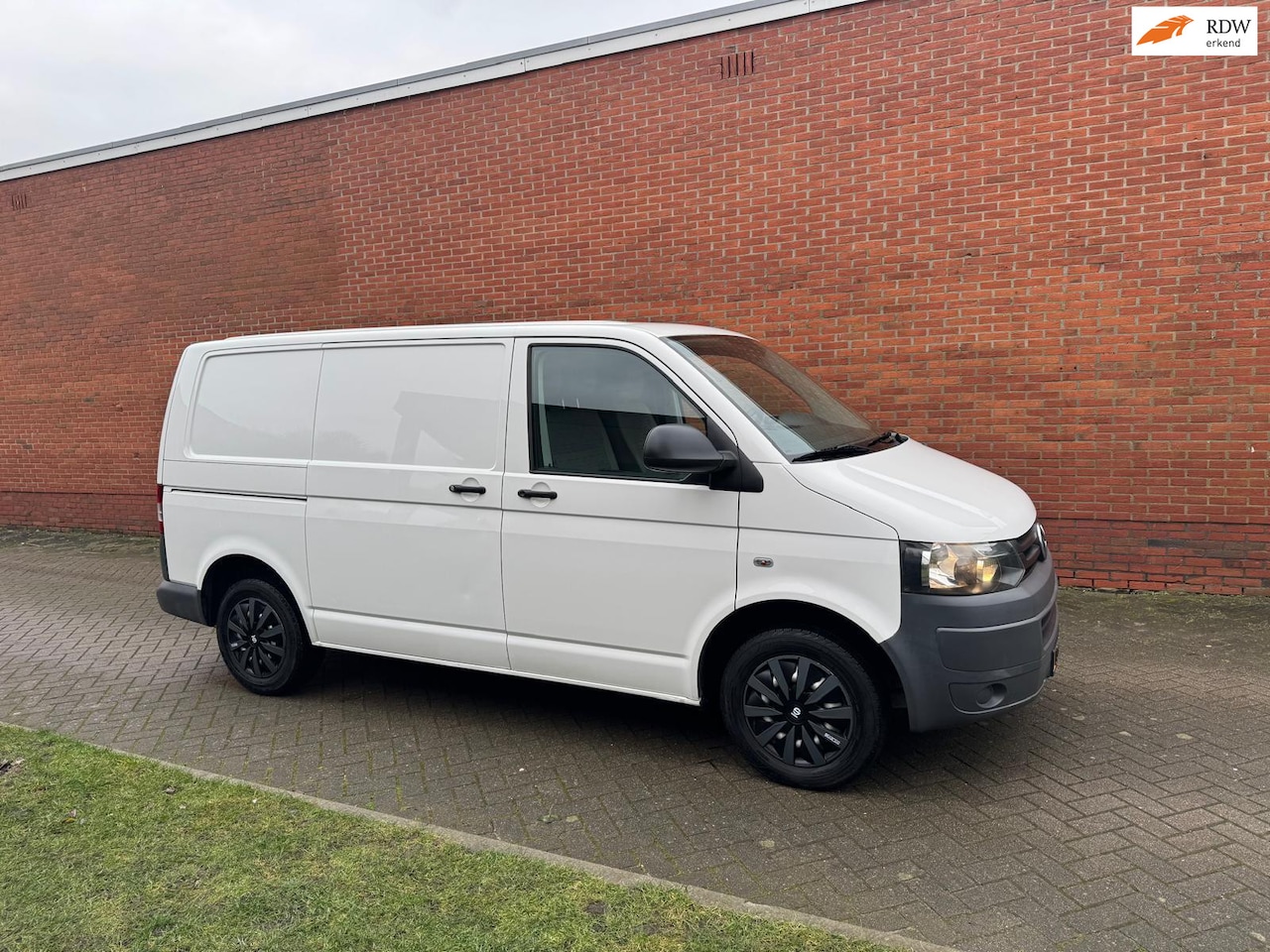 Volkswagen Transporter - 2.0 TDI L1H1 DC Trendline Airco - AutoWereld.nl