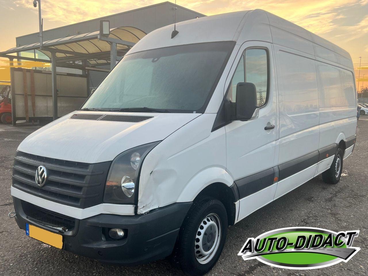 Volkswagen Crafter - 35 2.0 TDI L3H2 Airco MOTORSCHADE - AutoWereld.nl