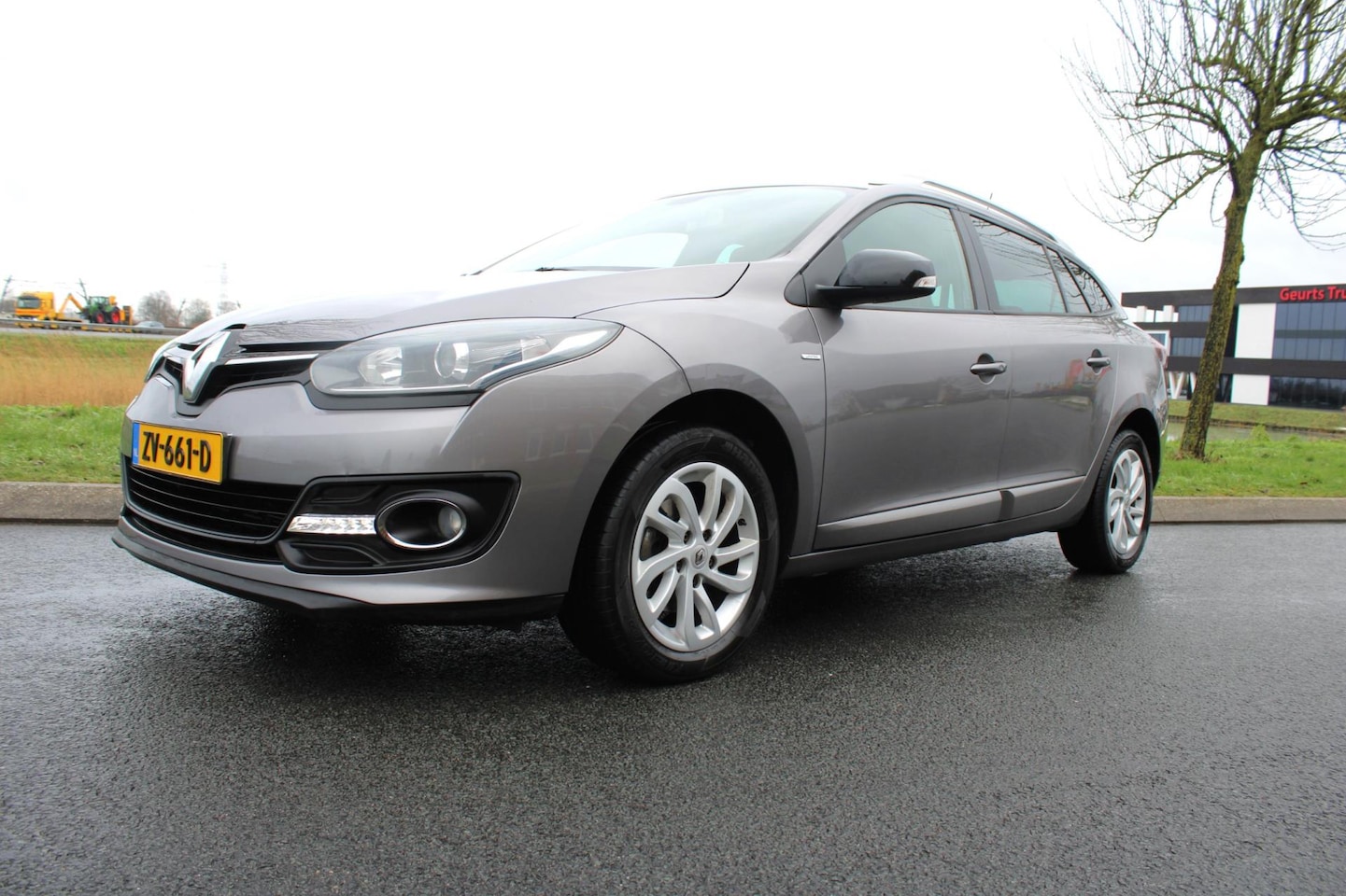 Renault Mégane Estate - 1.2 TCe Limited Climate Control, Navigatie - AutoWereld.nl