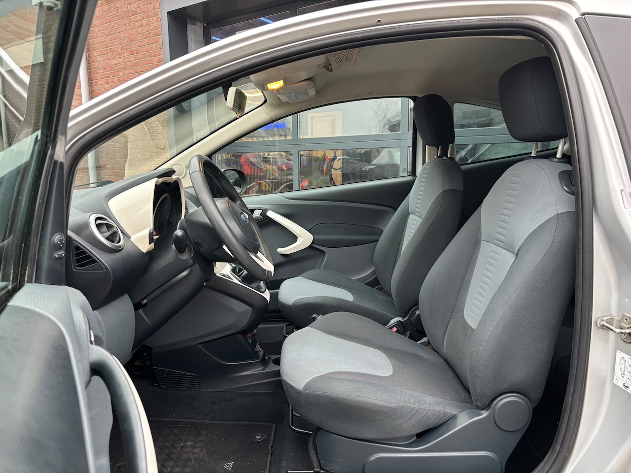 Ford Ka - 1.2 Titanium X | Org-NL auto. Airco. Lm velgen. Onderhouden. Etc.