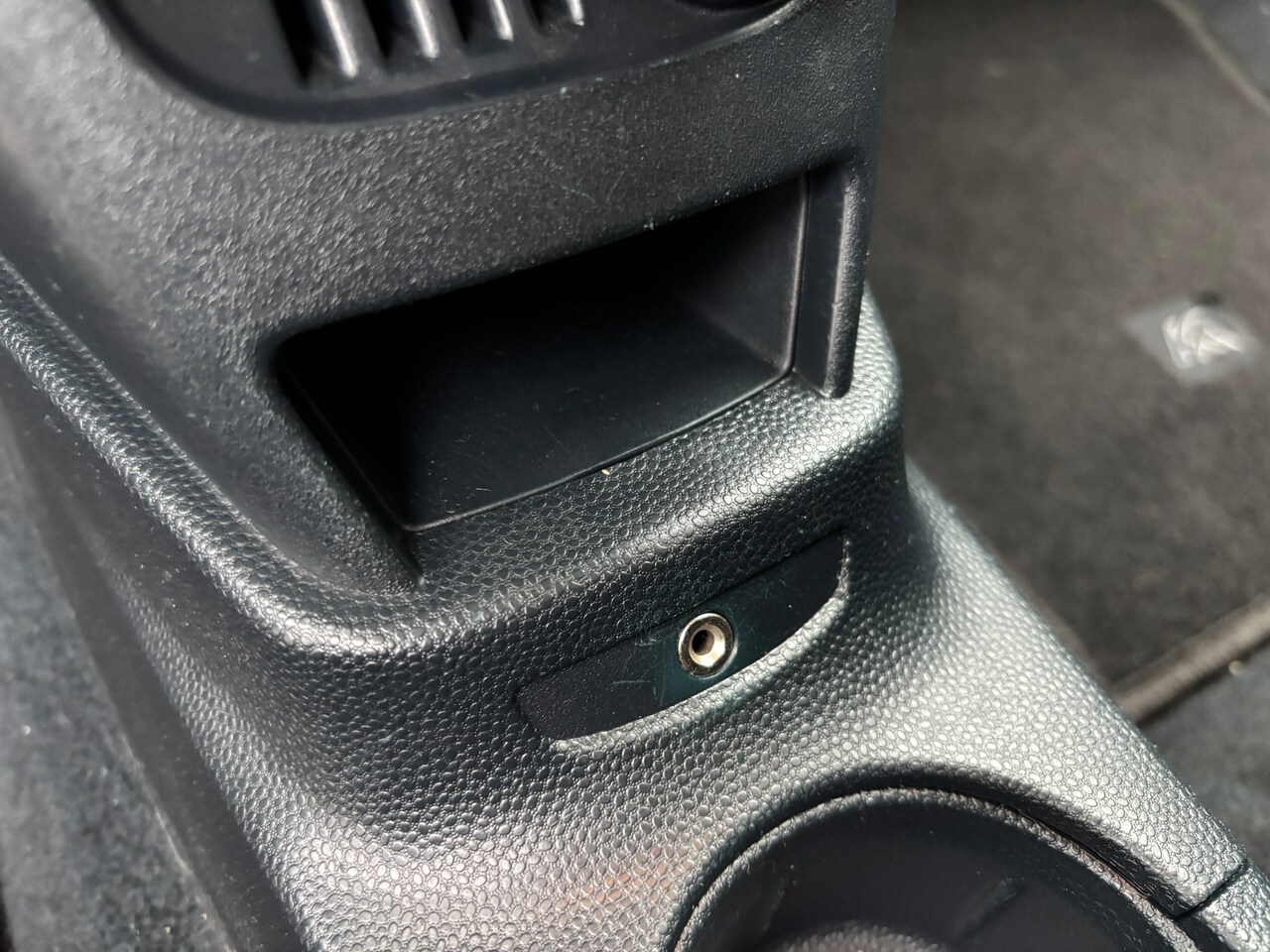 Ford Ka - 1.2 Titanium X | Org-NL auto. Airco. Lm velgen. Onderhouden. Etc.