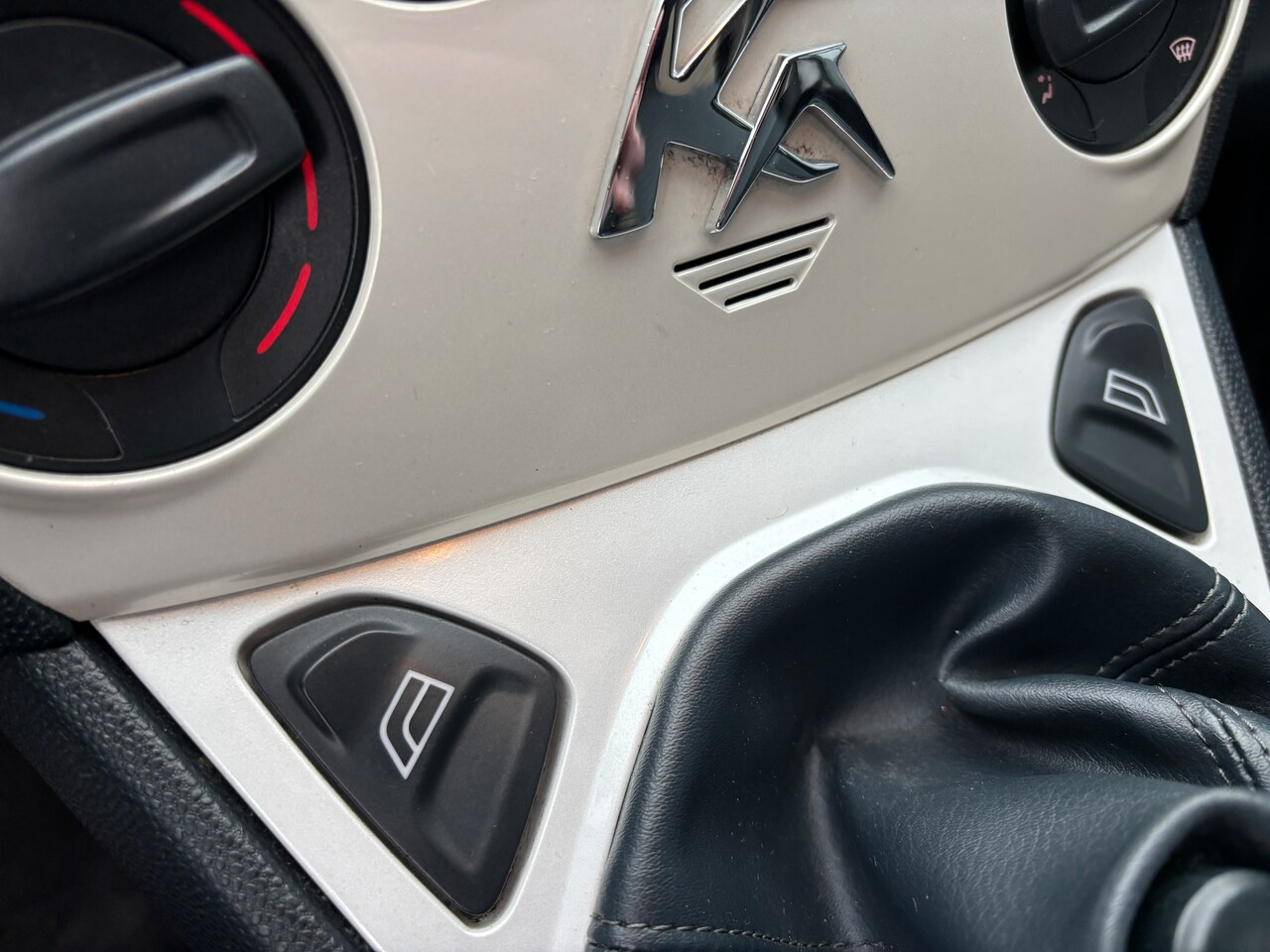 Ford Ka - 1.2 Titanium X | Org-NL auto. Airco. Lm velgen. Onderhouden. Etc.