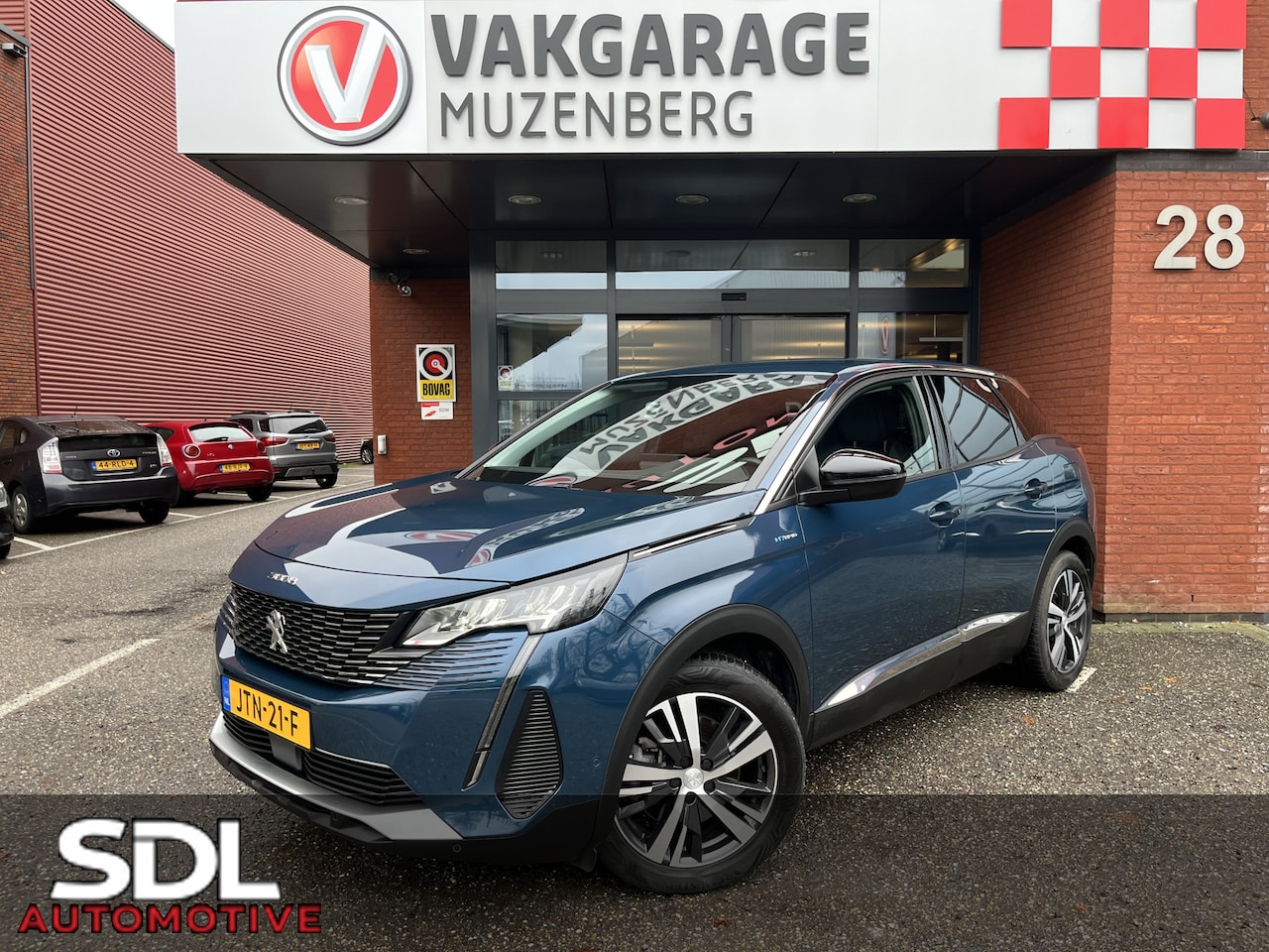 Peugeot 3008 - 1.6 HYbrid 225 Allure // FULL LED // NAVI + CARPLAY // KEYLESS // DODEHOEKDETECTIE // CAME - AutoWereld.nl