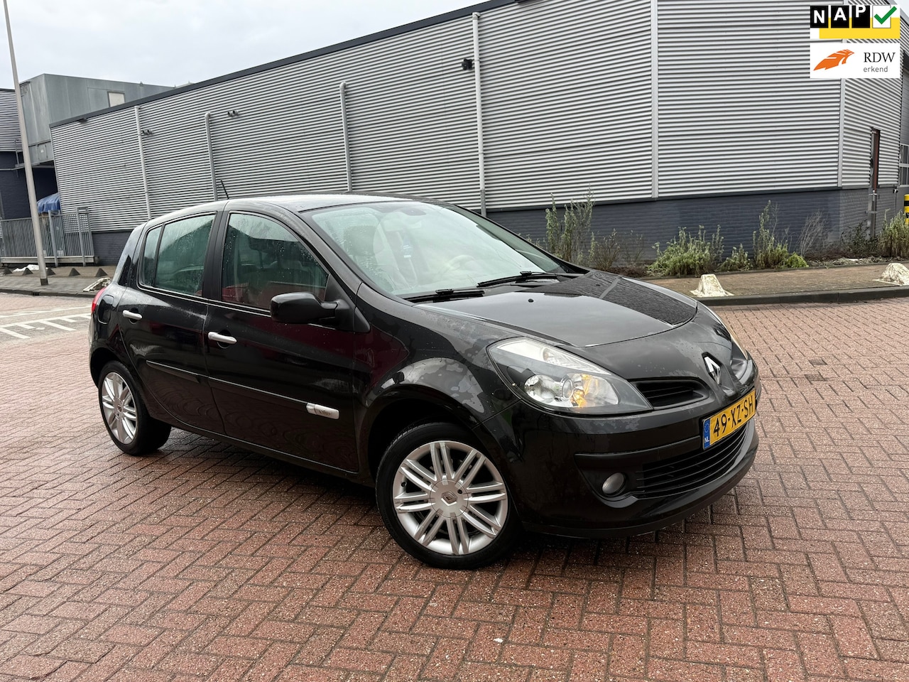 Renault Clio - 1.6-16V Initiale LEER NEW APK AIRCO CLIMA 5Dr - AutoWereld.nl