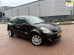 Renault Clio - 1.6-16V Initiale LEER NEW APK AIRCO CLIMA 5Dr