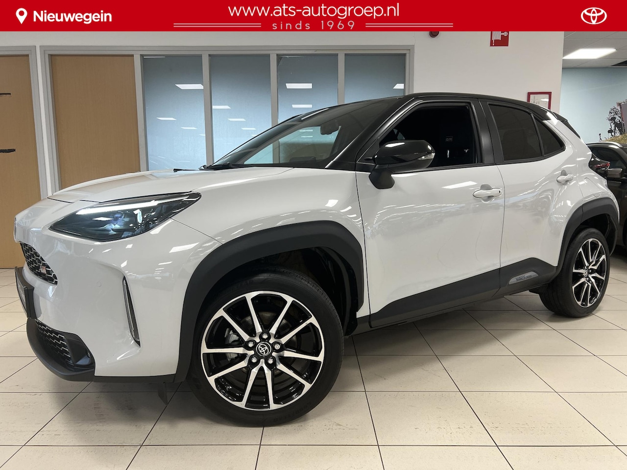 Toyota Yaris Cross - 1.5 Hybrid GR Sport Bi-Tone - AutoWereld.nl
