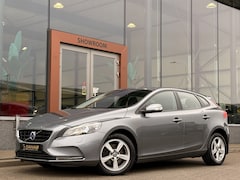 Volvo V40 - 1.5 T3 Kinetic | Navi | Cruise | Stoelverwarming | Bluetooth | Parkeersensoren | Voorruitv