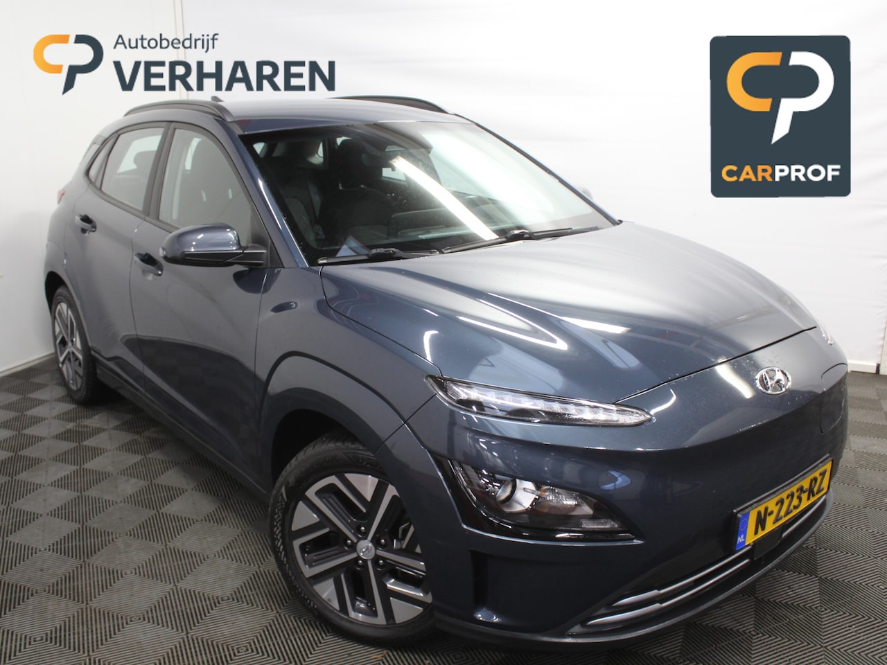 Hyundai Kona Electric - EV Comfort 64 kWh CAMERA | NAVI | CARPLAY | LMV17 | LED | PDC | CLIMATE | DAB | ADAPCRUISE - AutoWereld.nl