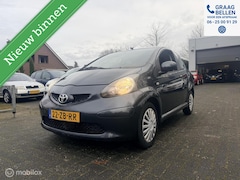 Toyota Aygo - 1.0-12V + Audio / Toerenteller / APK 01-2027