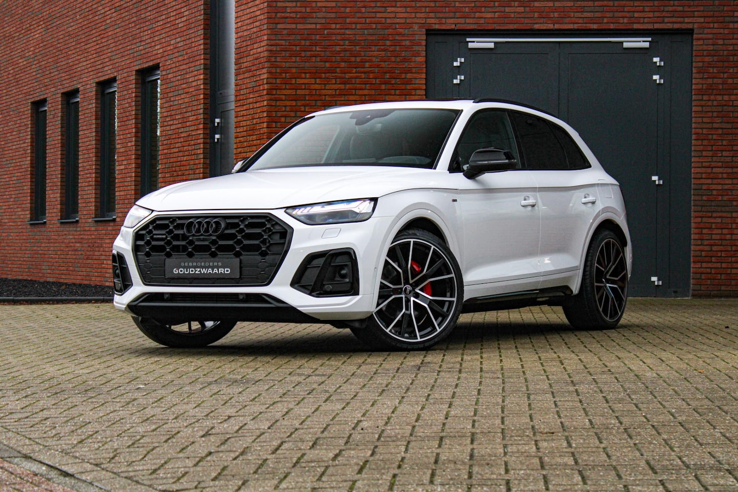 Audi Q5 - 55 TFSI e S edition | Pano | Luchtvering | Head-up | Memory | B&O | Top view - AutoWereld.nl