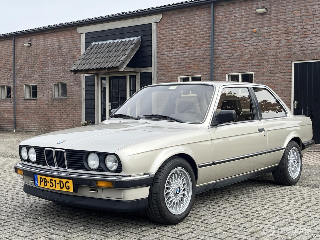 BMW 3-serie - 320 i 320i - AutoWereld.nl