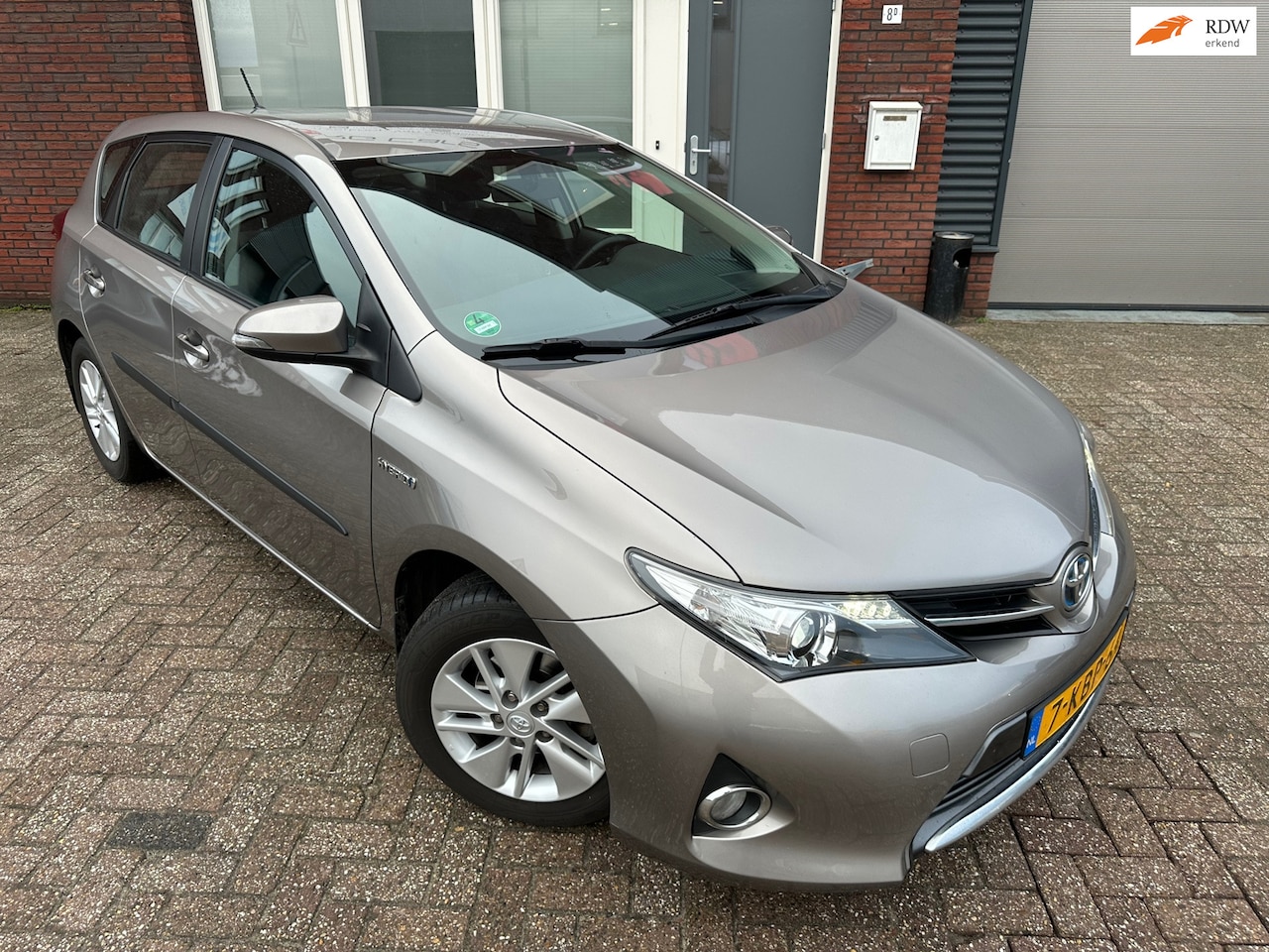 Toyota Auris - 1.8 Hybrid Aspiration / Camera / Clima / Cruise - AutoWereld.nl