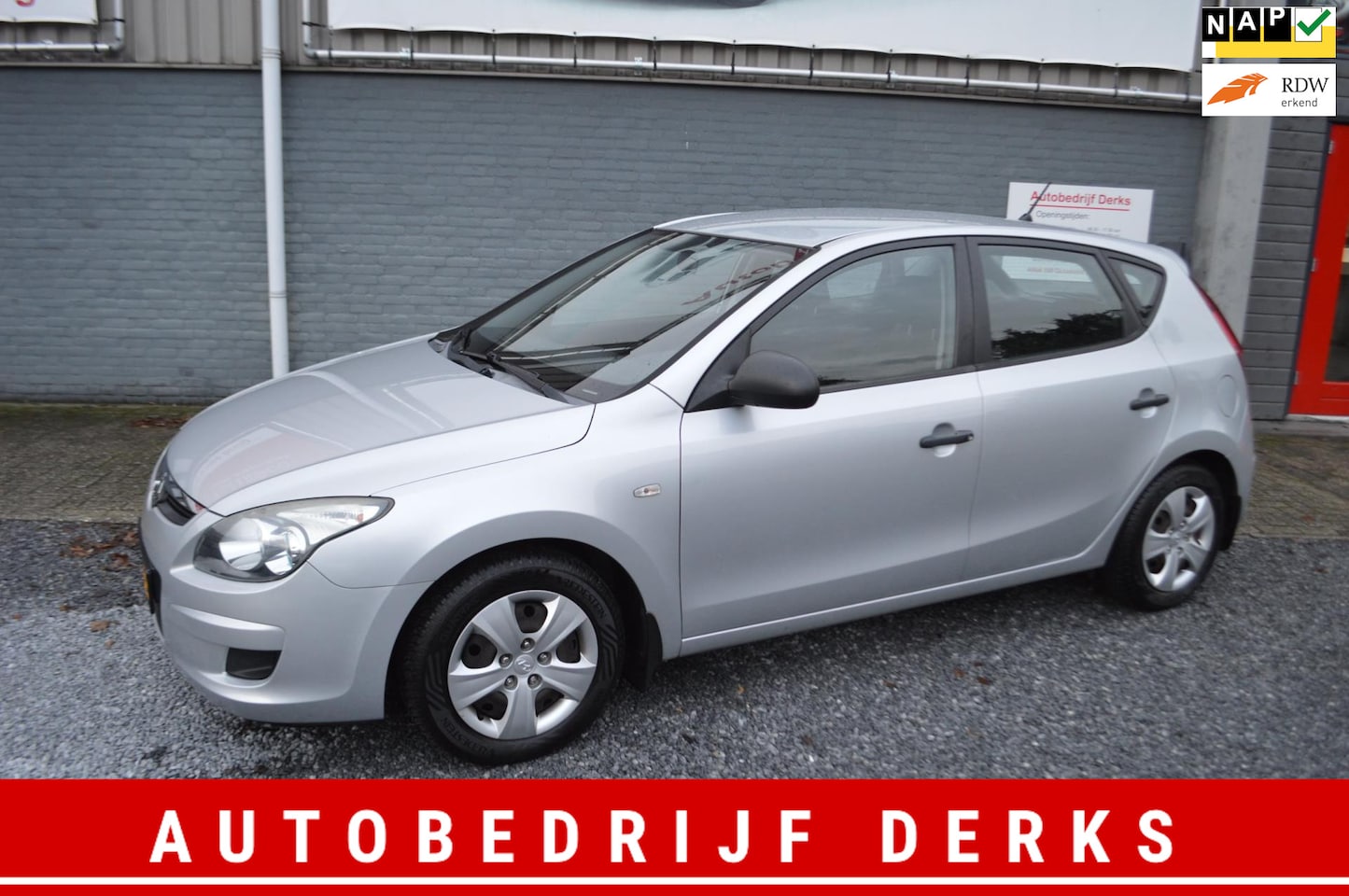 Hyundai i30 - 1.4i Active Airco 5Drs Stuurbekrachtiging Jaar Garantie - AutoWereld.nl