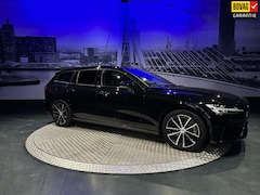 Volvo V60 - 2.0 T6 Plug-in hybrid AWD Plus Dark Long Range MY2023 *1e eigenaar*NL Auto
