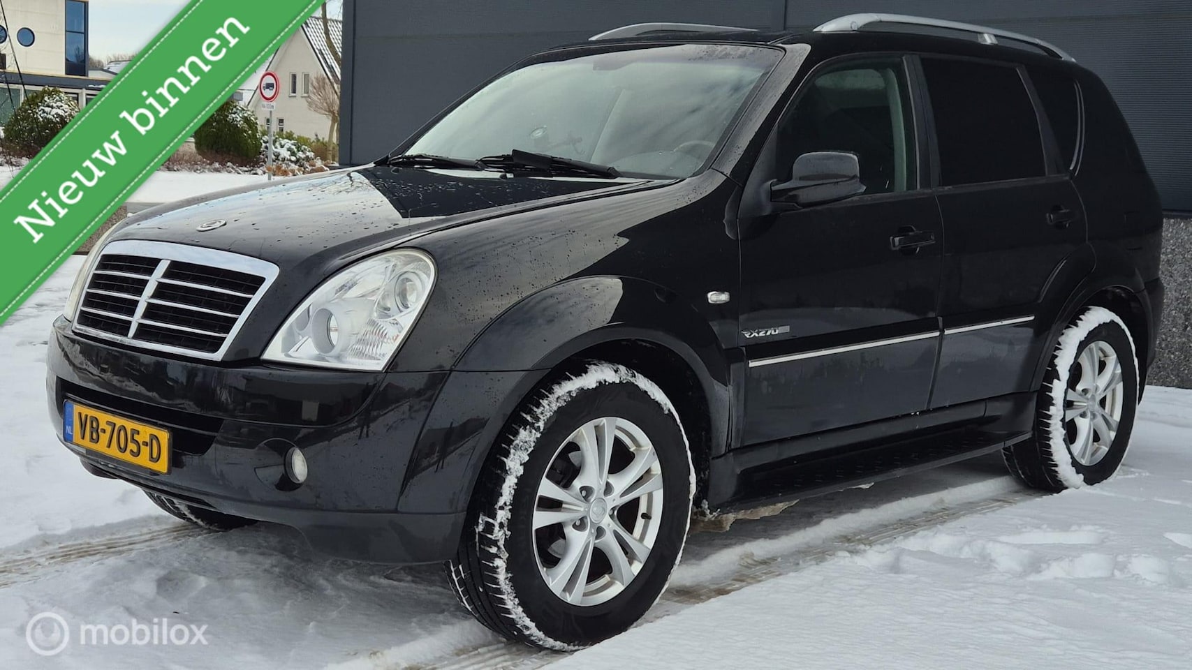 SsangYong Rexton - RX 270 XVT Sapphire GRIJS KENT. MARGE - AutoWereld.nl