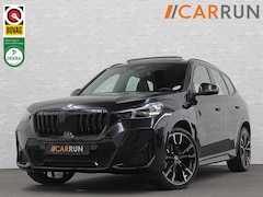 BMW X1 - 18i M-Sport | Panorama | Sportstoelen | Keyless-Entry | Sfeerverlichting | Achteruitrij-Ca