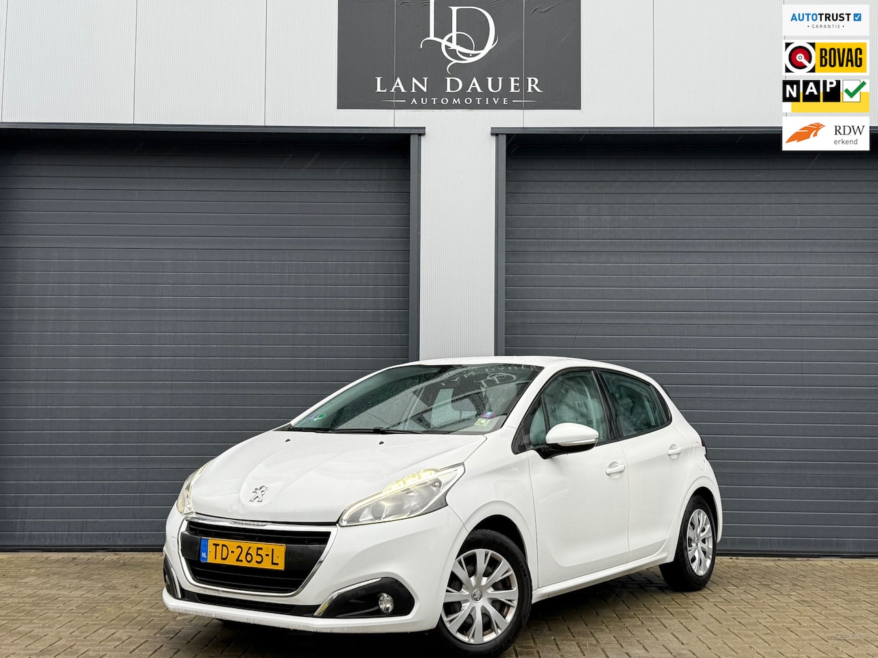 Peugeot 208 - 1.2 PureTech Blue Lion / APK - AutoWereld.nl