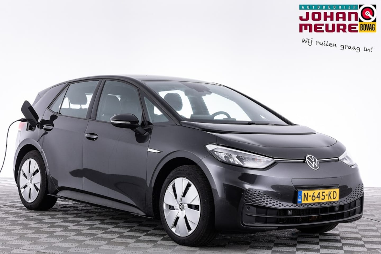 Volkswagen ID.3 - Pure 45 kWh *SOH 95%* NAVI | ECC - AutoWereld.nl