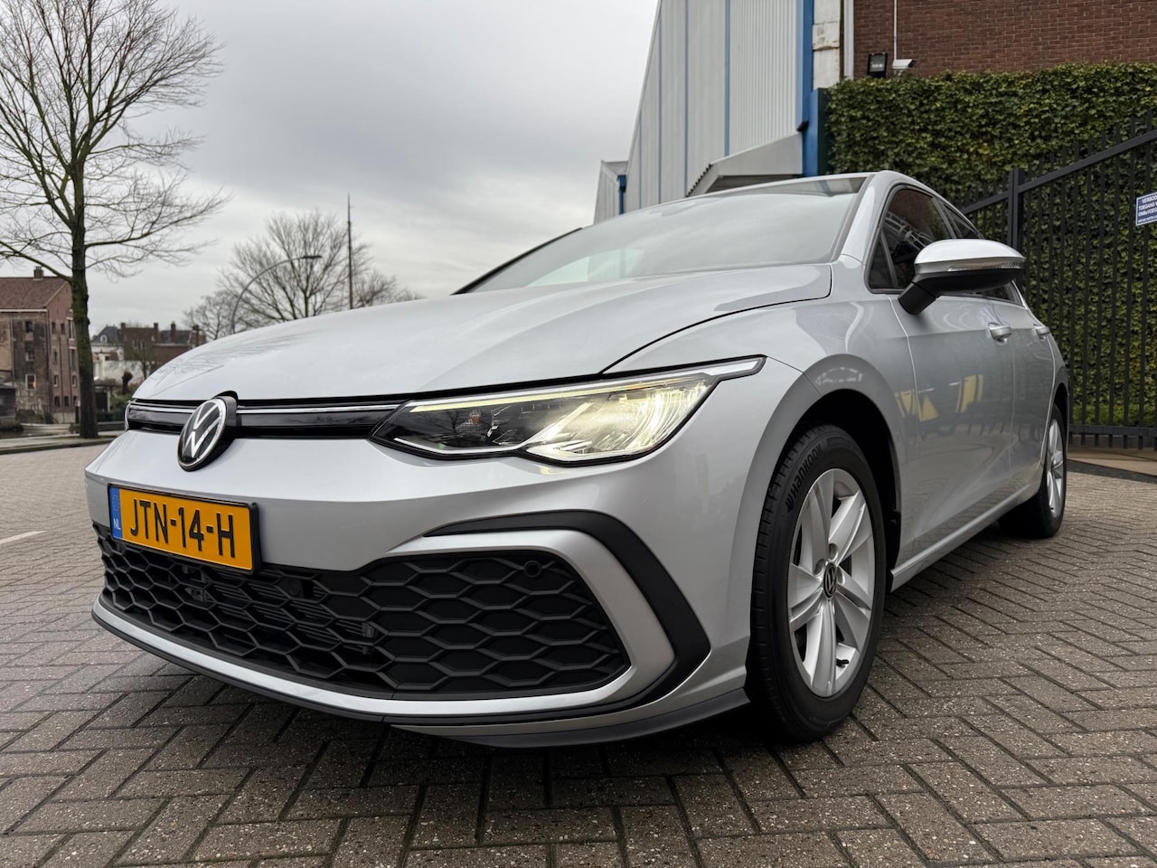 Volkswagen Golf - 1.5 eTSI Business_NETTE_AUTO_AKTIE_PRIJS!!! - AutoWereld.nl