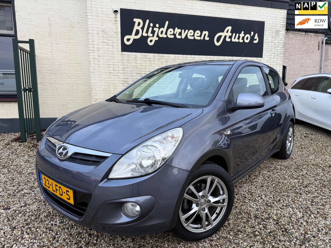 Hyundai i20 - 1.2i DynamicVersion 1e Eigenaar | Airco | LM | 90DKM - AutoWereld.nl