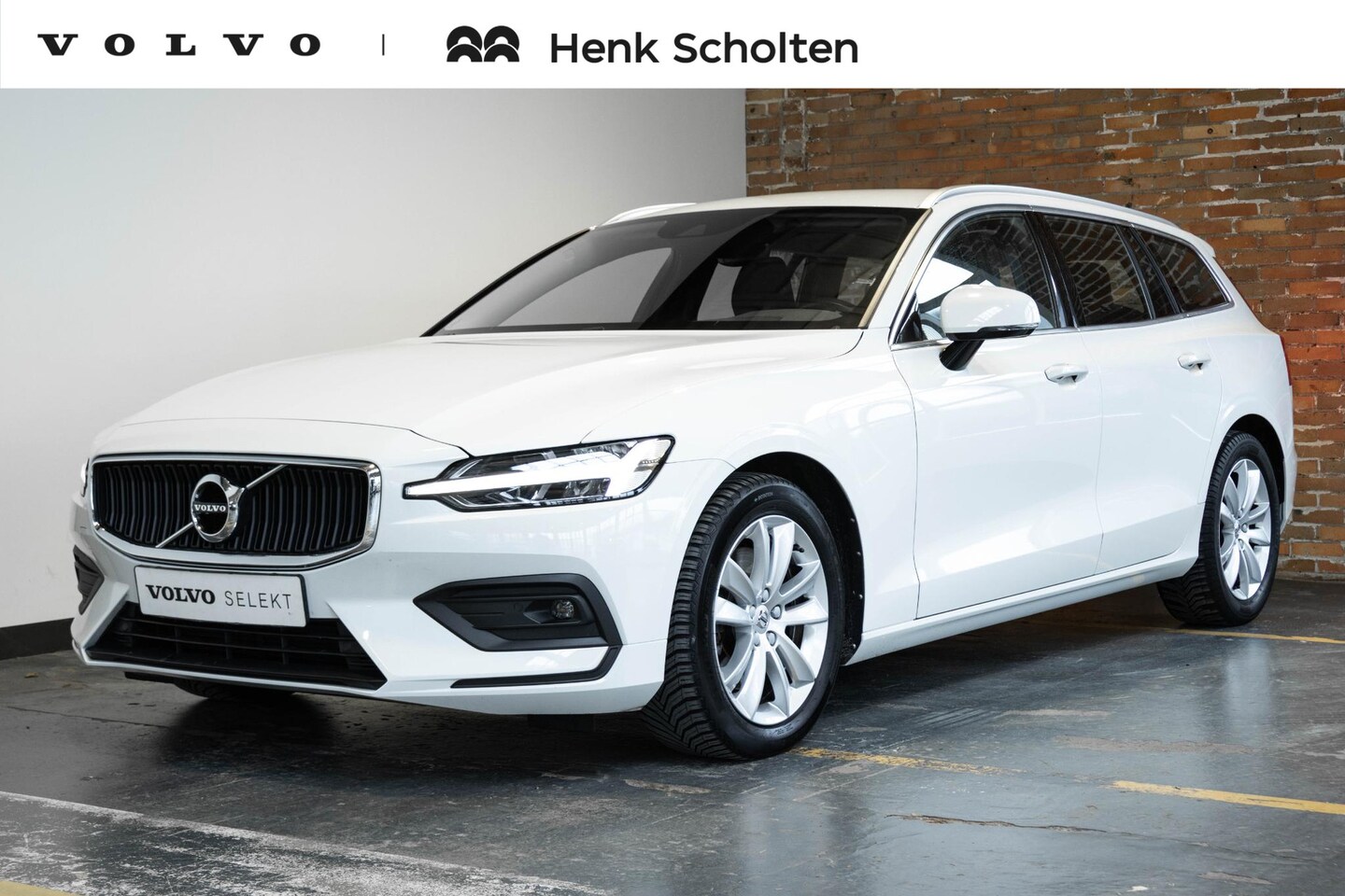 Volvo V60 - B3 Automaat Business Pro | Adaptieve Cruise Control Met Pilot Assist | BLIS Dodehoekdetect - AutoWereld.nl
