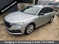 Skoda Octavia Combi - 1.0 e-TSI Sport Business | Apple Carplay/Android Auto | Navigatie | Trekhaak | Parkeersens