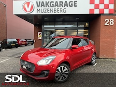 Suzuki Swift - 1.2 Stijl // ADAPT. CRUISE // CLIMA // STOELVERWARMING // LED // KEYLESS // CAMERA // NAVI