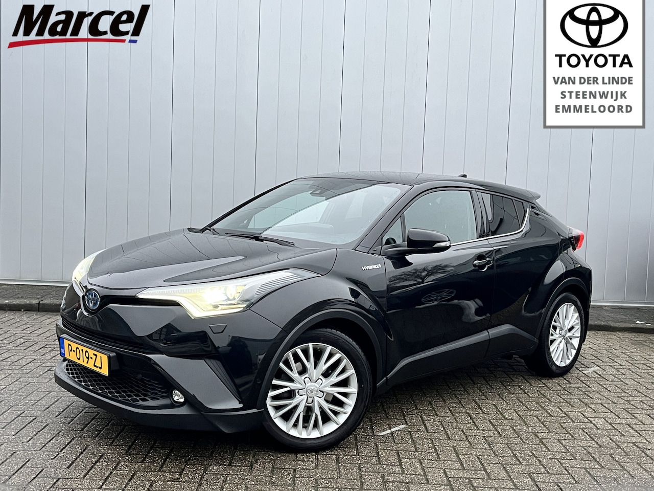 Toyota C-HR - 1.8 Hybrid Style Stuur Stoelverwarming Trekhaak - AutoWereld.nl