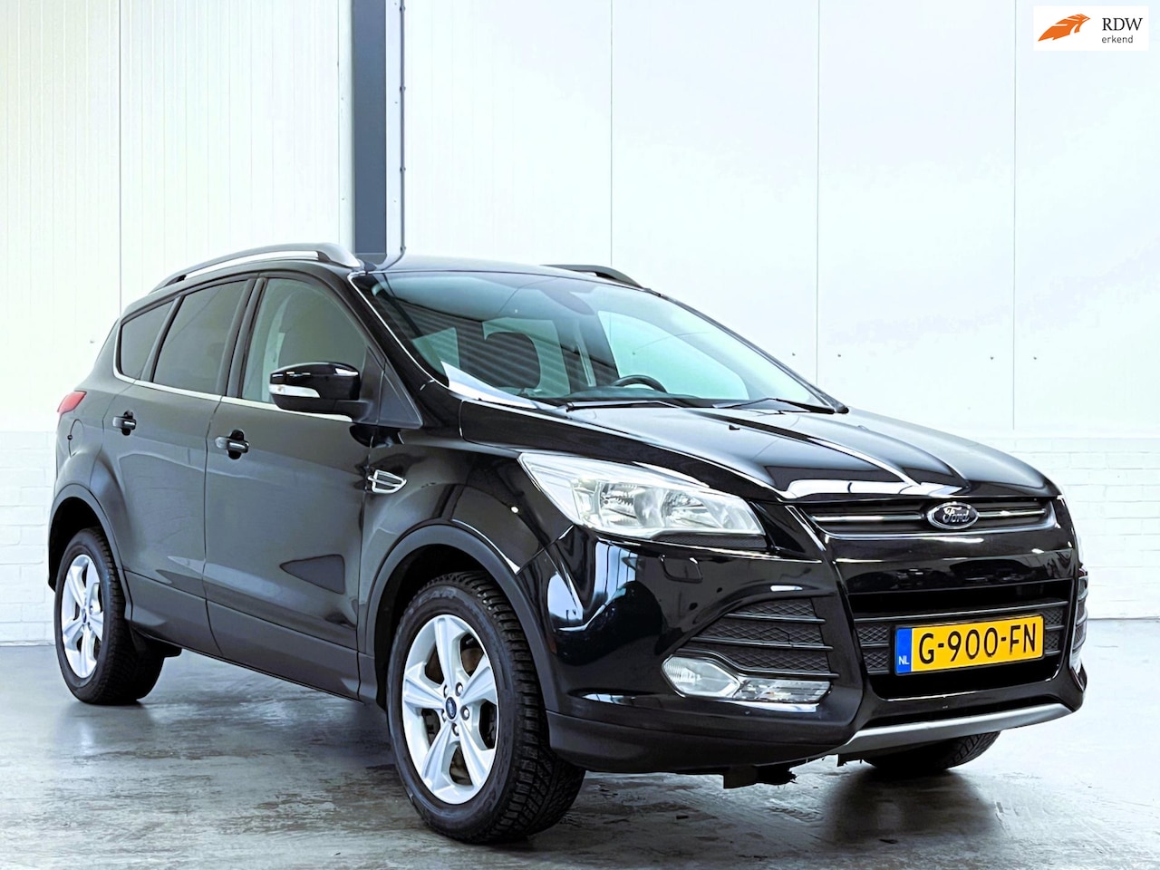 Ford Kuga - 1.6 Titanium Plus Trekhaak|Stoelverwarming - AutoWereld.nl
