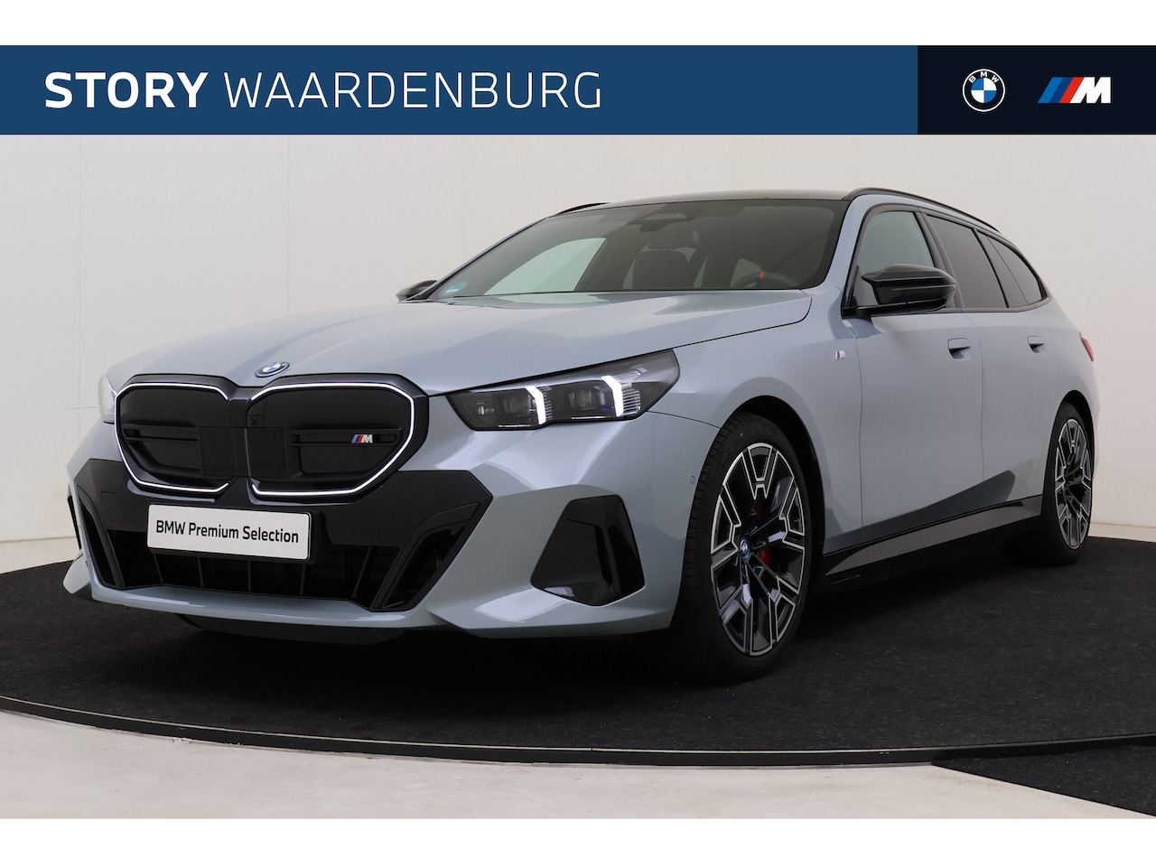 BMW i5 Touring - M60 xDrive / Panoramadak / Trekhaak / Bowers & Wilkins / Adaptief onderstel professional / - AutoWereld.nl