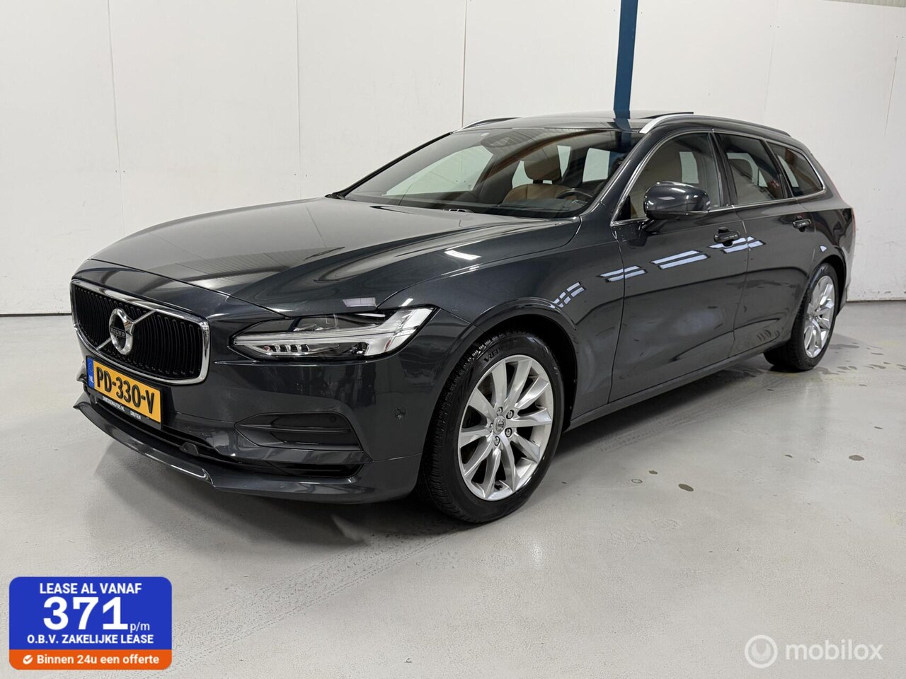 Volvo V90 - 2.0 T5 Momentum PANO/HUD/360/LEER/CARPLAY - AutoWereld.nl