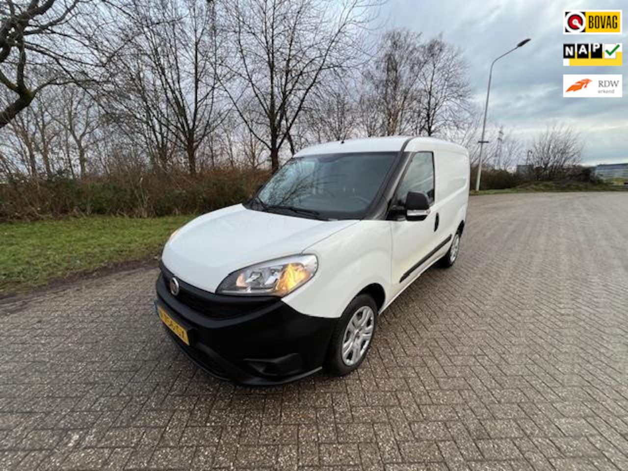 Fiat Doblò Cargo - 1.3 MJ L1H1 Actual*TOPSTAAT*AIRCO*VOL ONDERRHOUDEN* - AutoWereld.nl