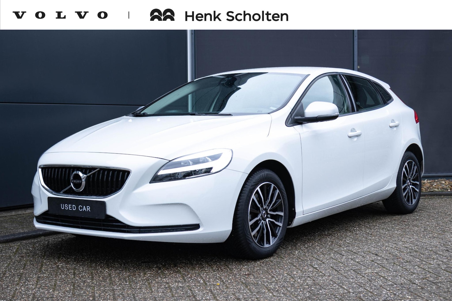 Volvo V40 - T2 Polar+ | Zwart Lederen Bekleding | Fullmap Navigatie | Stoelverwarming | Parkeercamera - AutoWereld.nl