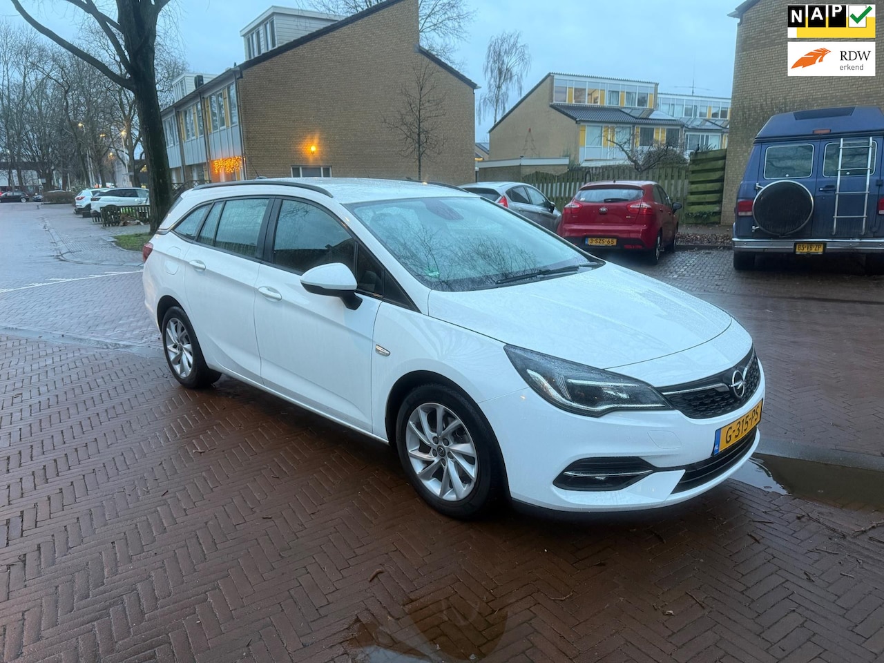 Opel Astra Sports Tourer - Navigatie / Bouwjaar 2019 / Parkeersensoren / Leuke auto - AutoWereld.nl