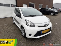 Toyota Aygo - 1.0 VVT-i Now, Airco, 5drs,