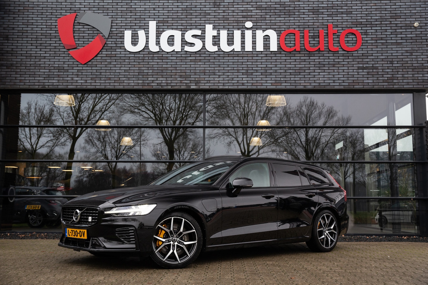 Volvo V60 - 2.0 T8 AWD Polestar Engineered NL-Auto - AutoWereld.nl
