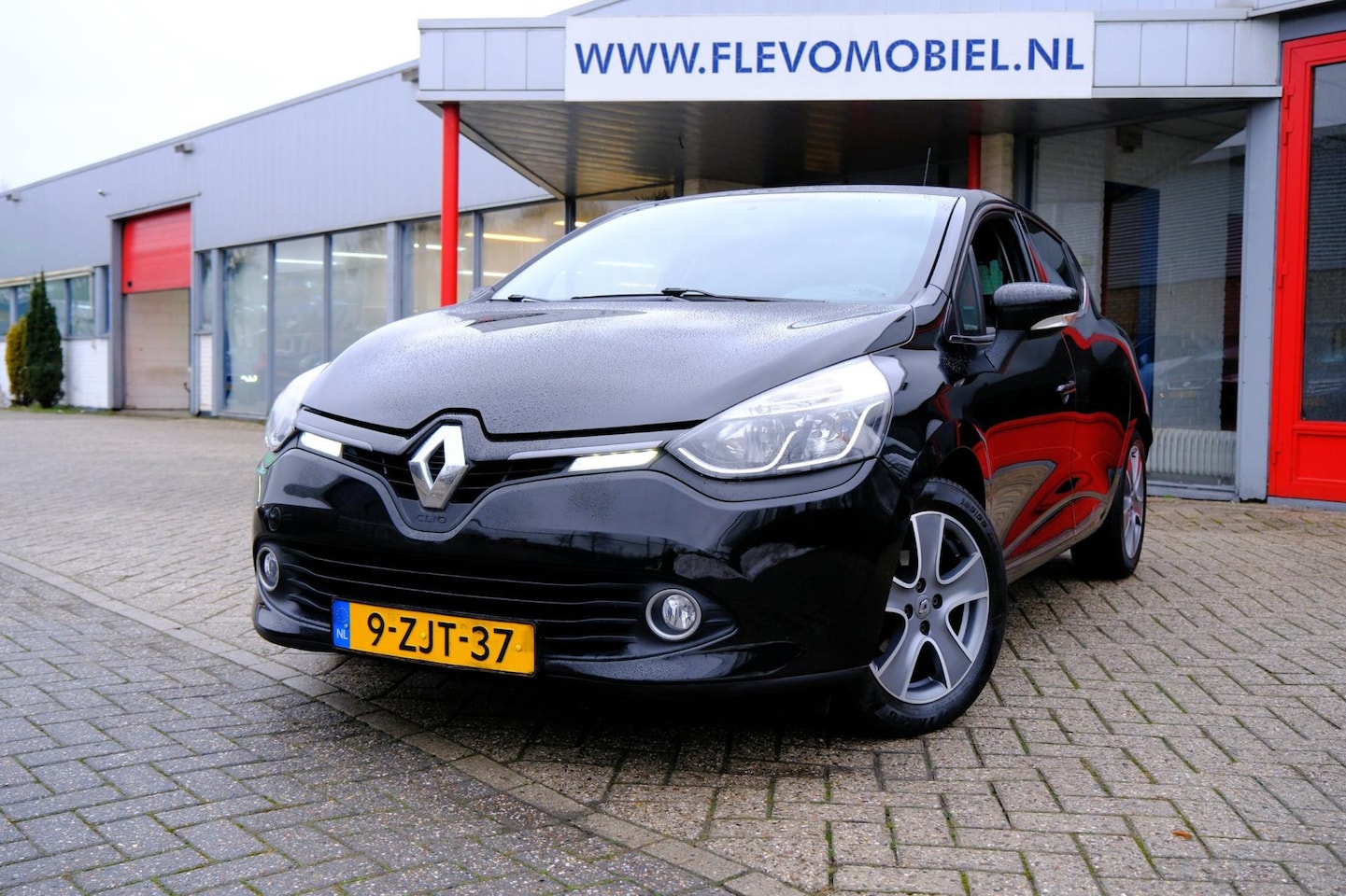 Renault Clio - 1.5 dCi ECO Night&Day Navi|Airco|Cruise|LMV - AutoWereld.nl