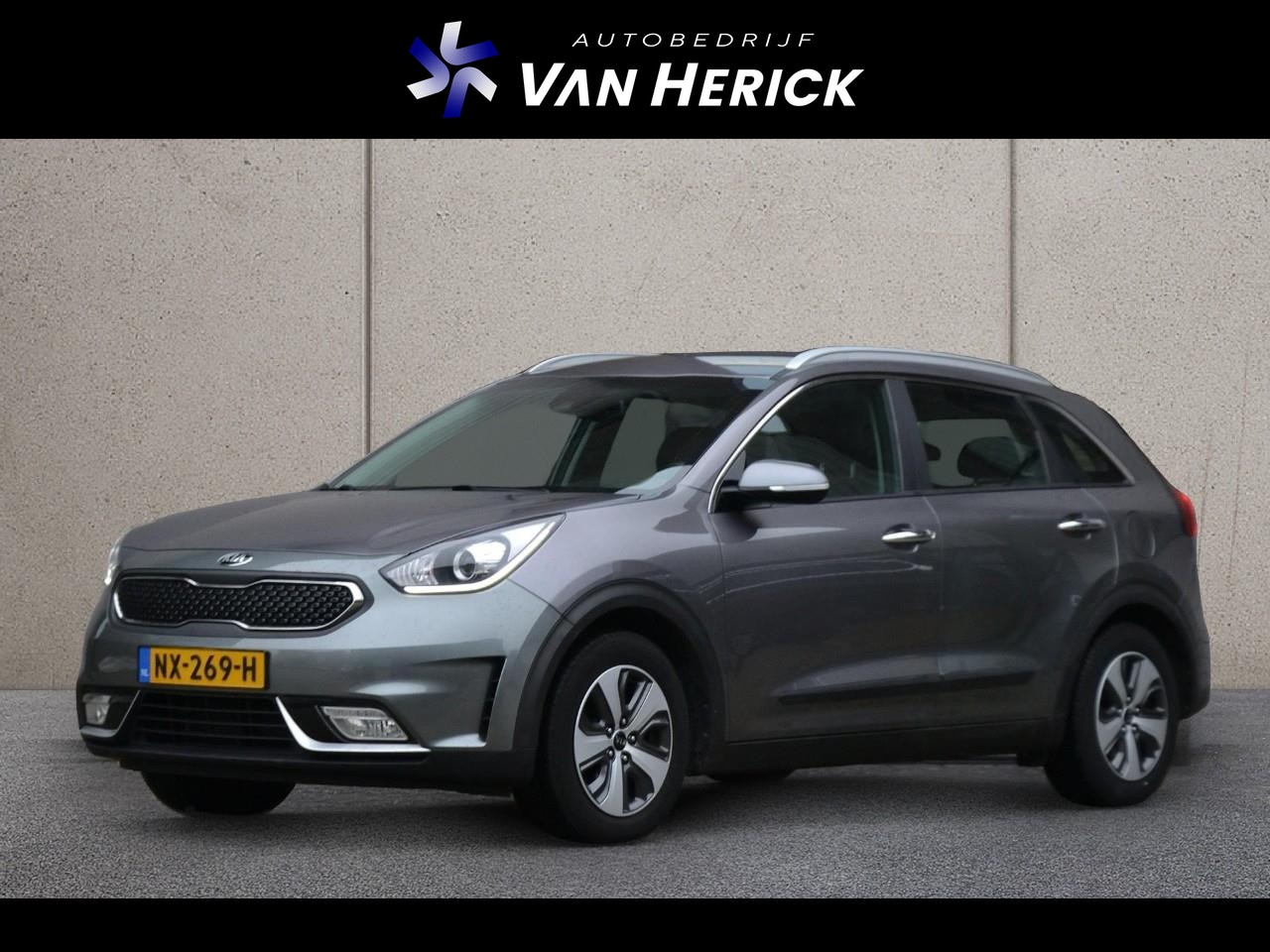 Kia Niro - 1.6 GDi Hybrid First Edition | Camera | Trekhaak | Compleet - AutoWereld.nl