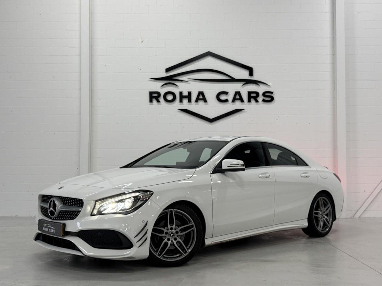 Mercedes-Benz CLA-Klasse - 180 *Camera*Cruise*Stoelverwarming* - AutoWereld.nl
