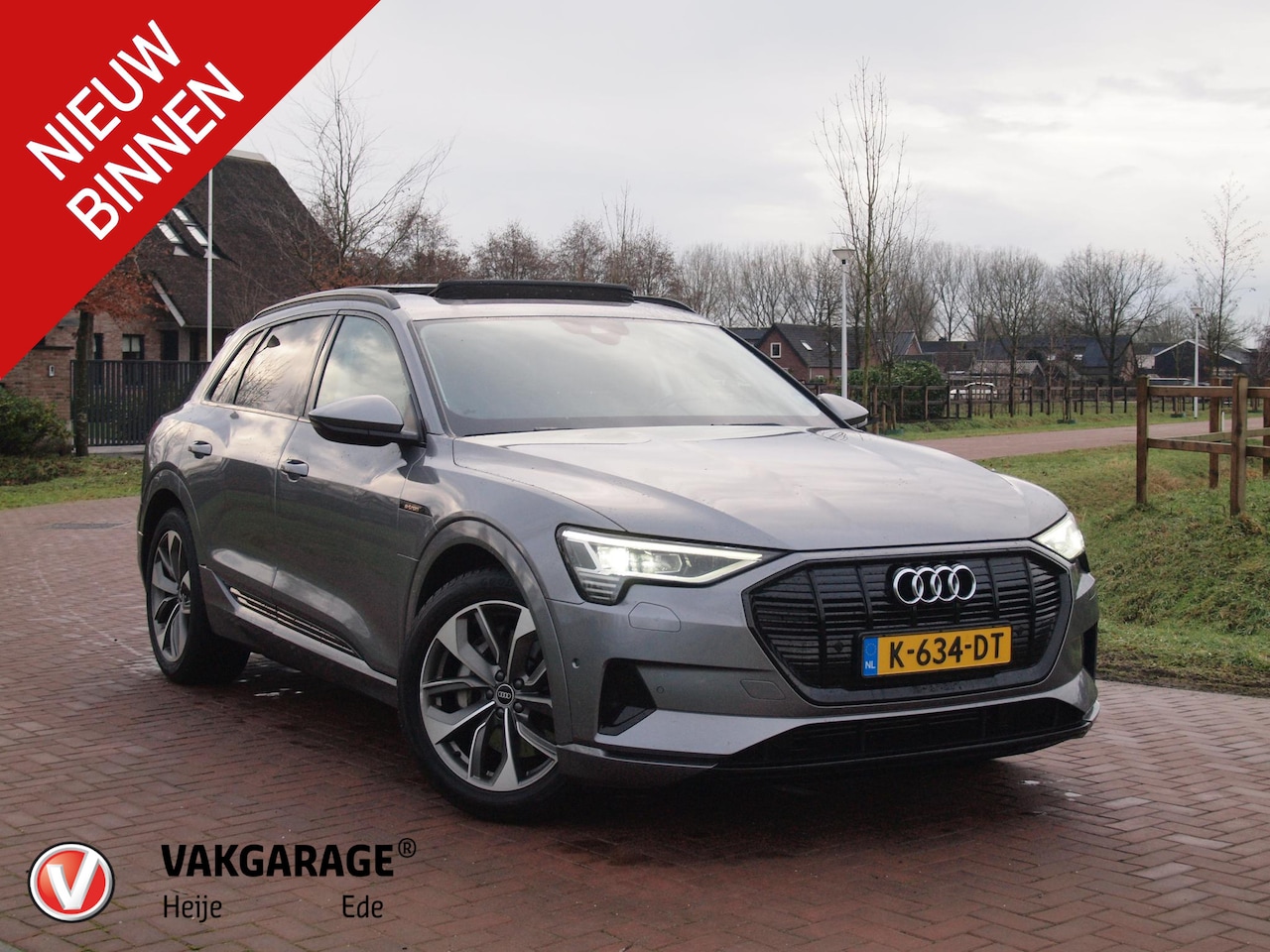 Audi e-tron - 55 quattro Business edition Plus 95 kWh | Panoramadak | Apple Carplay | Trekhaak | Parkeer - AutoWereld.nl