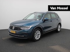 Volkswagen Tiguan - 1.5 TSI Life 150 PK | Automaat | Navigatie Pro | Parkeersensoren | Climate Control | Adapt