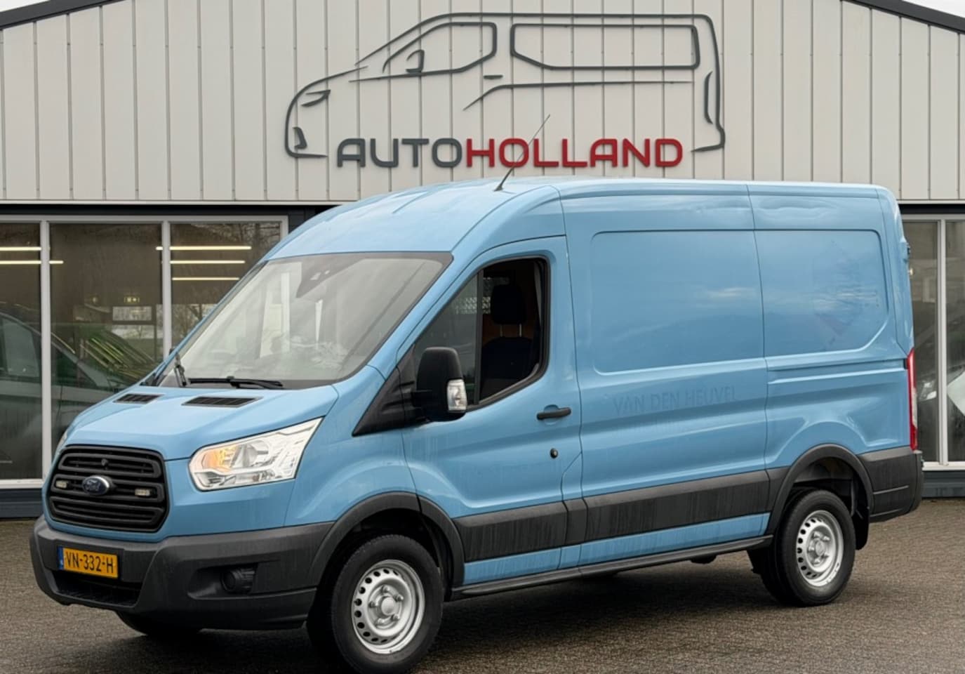 Ford Transit - 2.2 TDCI 92KW 125PK L2H2 TREKHAAK/ BIJRIJDERSBANK/ 100% DEALERONDERHOUDEN - AutoWereld.nl