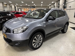 Nissan Qashqai - 1.6 CONNECT EDITION / PANODAK / TREKH. / CLIMAT / CRUISE / CAMERA